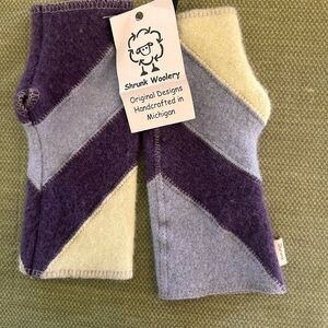 Purple and Cream Wool fingerless mitts